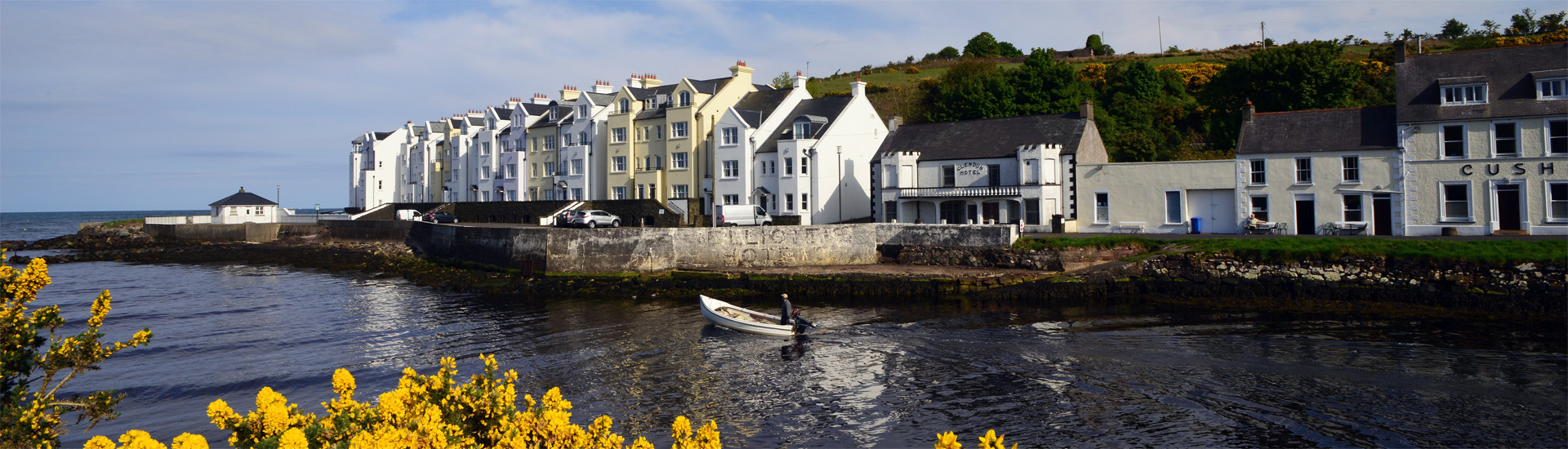 Der Ort Cushendun in Nord Irland