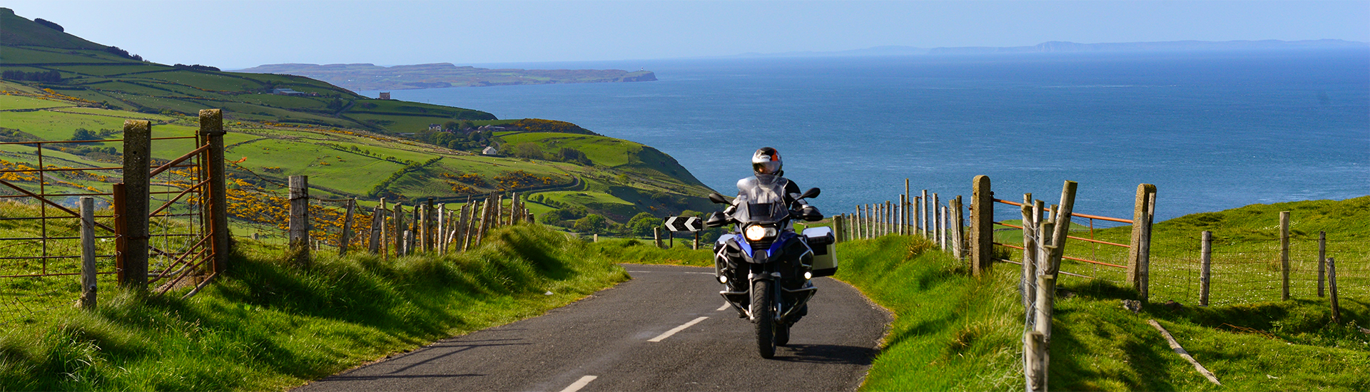Eine Motorradreise rund um die Insel Irland führt auch durch Nordirland