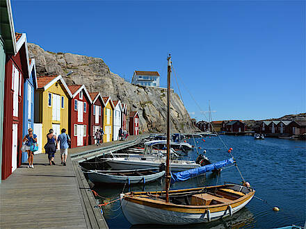 Bunte Häuser am Hafen von Smögen