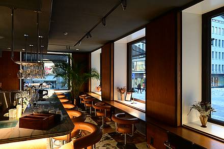 Die Bar des Restaurants Or im Solo Sokos Hotel Torni in Helsinki
