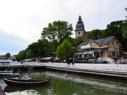 Die Uferpromenade in Naantali