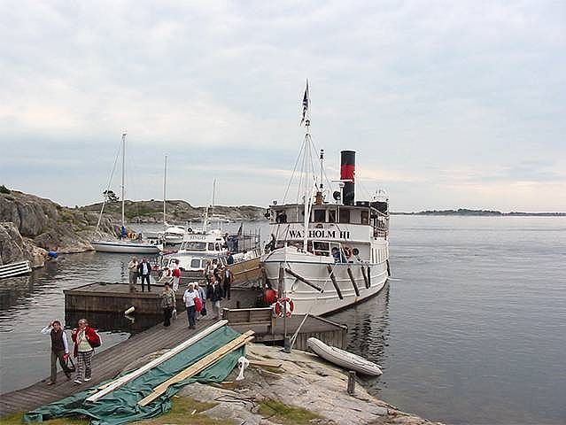 Ein historisches Dampfschiff in den Stockholmer Schären