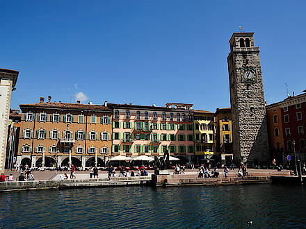 Cafes in Riva del Garda am Gardasee in Italien