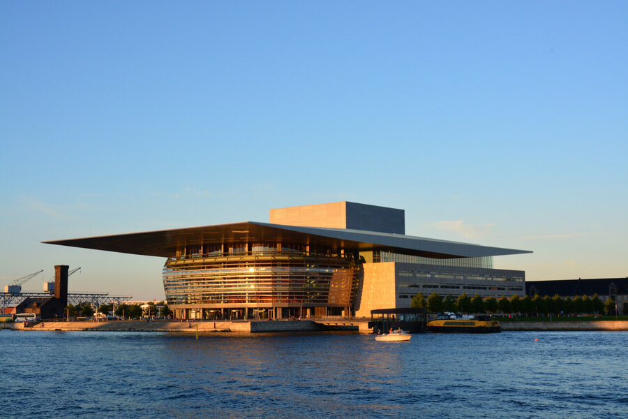 Die Oper von Kopenhagen im Abendlicht